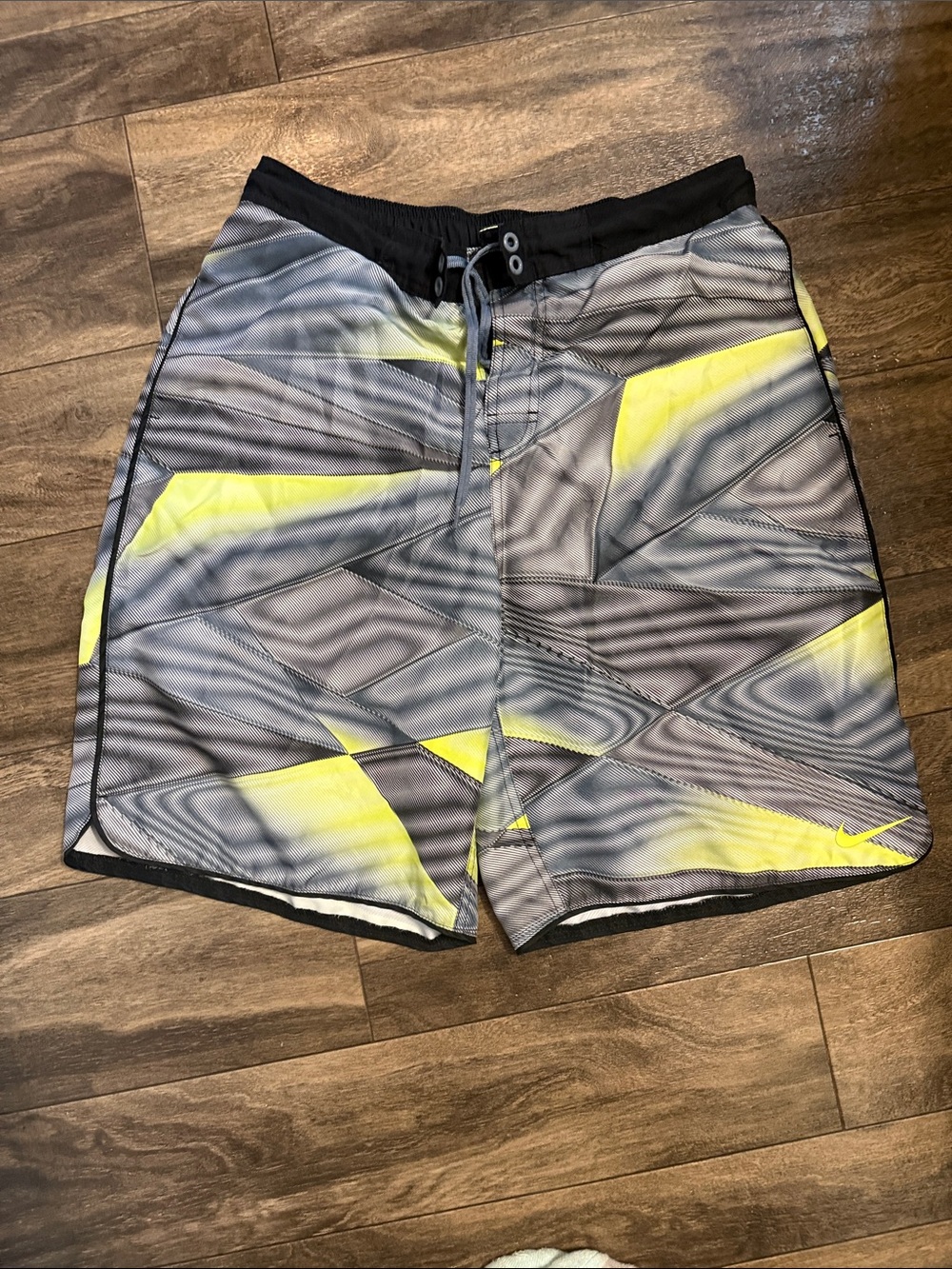 Nike Men’s Gray & Yellow Abstract Swim Trunks